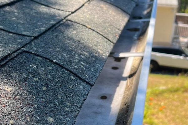 Gutter Cleaning In Scarborough ME